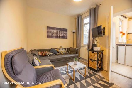 21 Herbert Street - Photo 2