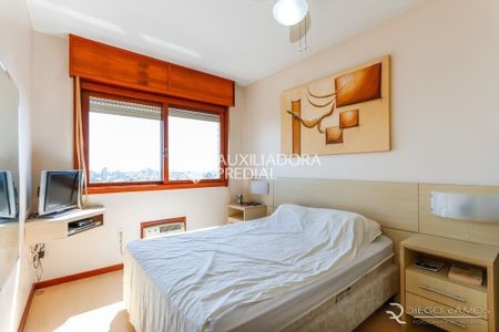 Apartamento com 3 quartos e 120m² para alugar em Vila Ipiranga, Porto Alegre. - Foto 4