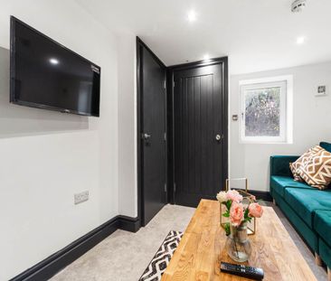 Stanningley Road (Room 4), Bramley, Leeds - Photo 1