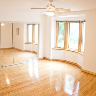 Danforth Ave near Greenwood, Large 2 Bedroom Bright Open Concept - Photo 3