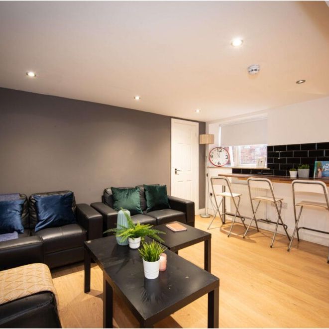 19 Estcourt Terrace, Leeds, LS6 3EX - Photo 1