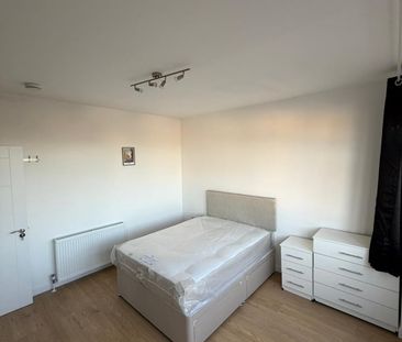 Room in a Shared House, North Circular Road, NW10 - Photo 5