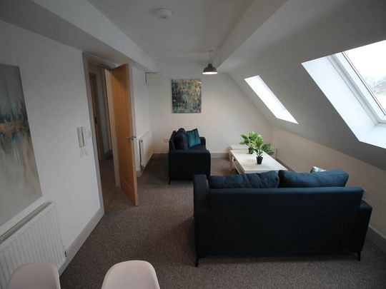 3 bedroom flat to rent - Photo 1