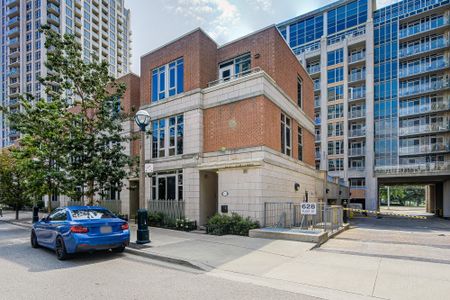 For Lease - 93 Sloping Sky Mews Unit# TH 1, Toronto, Ontario - Photo 4