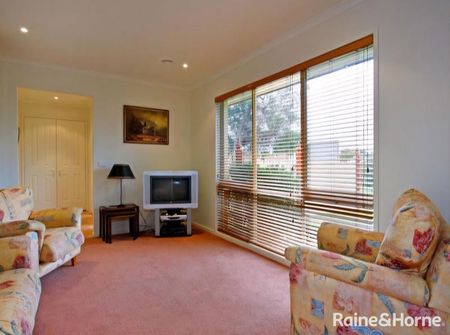 220 Eighth Avenue, Rosebud, VIC 3939 - Photo 4