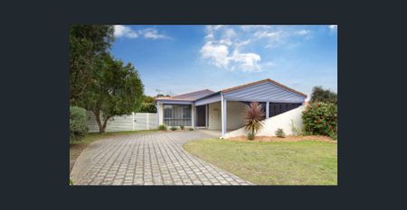 Coastal Comfort in Quiet Mount Martha Court - Photo 2