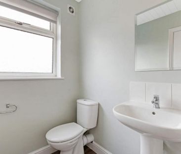 1 bedroom in a house share to rent - Photo 6