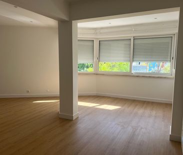 Apartamento T0 totalmente remodelado no Bairro da Assunção, em Cascais - Photo 1