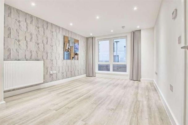 Newmarket Road, Cambridge, CB5 - Photo 1