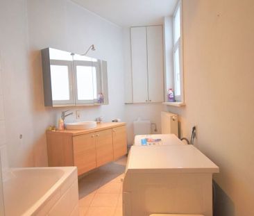 Appartement te huur in Antwerpen voor € 920 met 1 slaapkamer - Photo 4