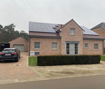 Ruim drie slaapkamer appartement met terras en carport - Photo 6