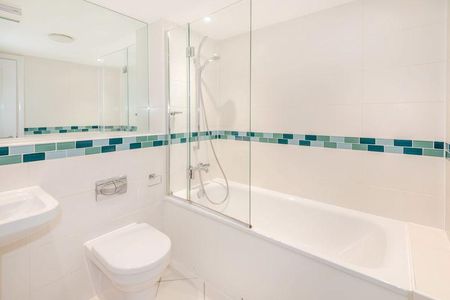 3 bedroom apartment to rent - Photo 4
