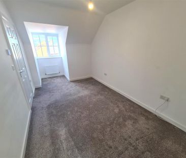 3 bedroom end of terrace house to rent - Photo 6