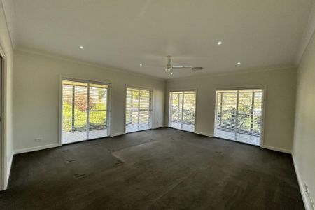 Expansive 4 Bedroom Home in Keswick Estate - Photo 2