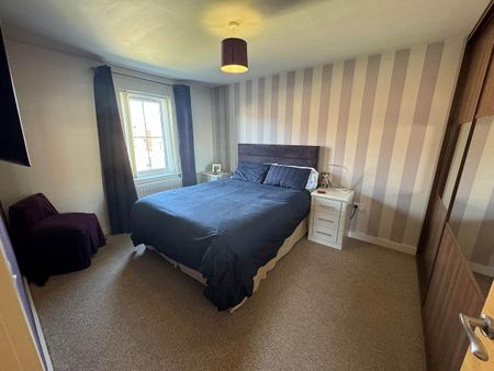 2 Hampton Place, Larne, BT40 2FJ - Photo 4