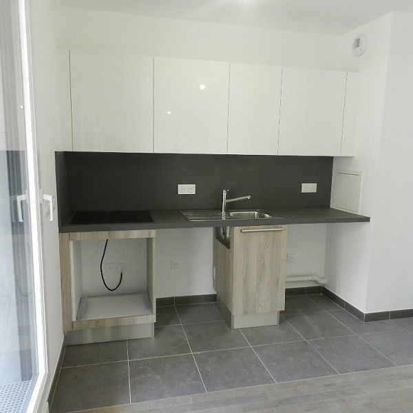 Location Appartement 2 pièces 55m² - Photo 1