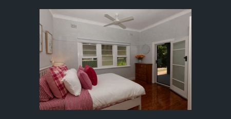 Immaculate Home Filled With Character - Photo 4