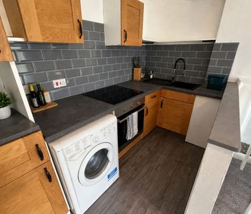 Stoke Lane, Patchway, BS34 - Photo 3