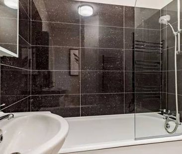 2 bedrooms - Photo 2