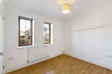 3 bedroom House To Let - Photo 4