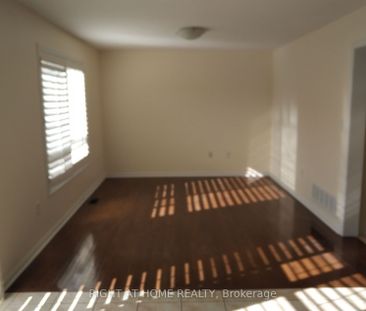 Detached Home For Lease | W7331126 - Photo 2