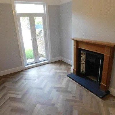 4 bedroom semi-detached house to rent - Photo 1