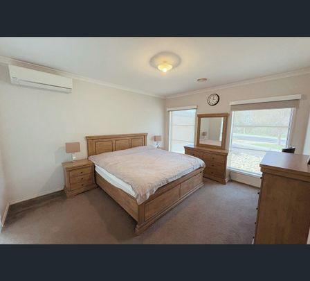32 Caulfied Drive, Ascot, Vic 3551 - Photo 1