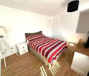 2 bedroom semi-detached house to rent - Photo 6