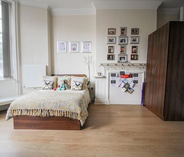 Apt 3, 12a Clarendon Road - Photo 2