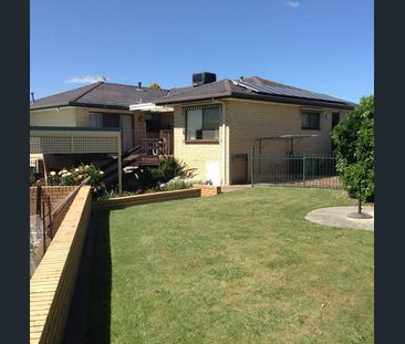 2 Prunis Court, Wodonga - Photo 5