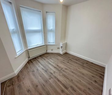 4 bedroom terraced house to rent - Photo 1