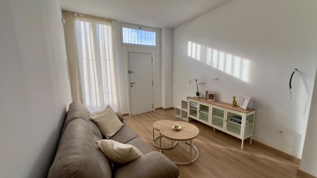 Apartamento planta baja en alquiler en Malaga - Photo 1