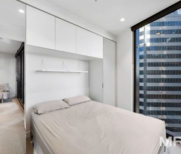 City living with resort-style amenities - Photo 2