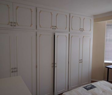 Kings Close - Photo 3