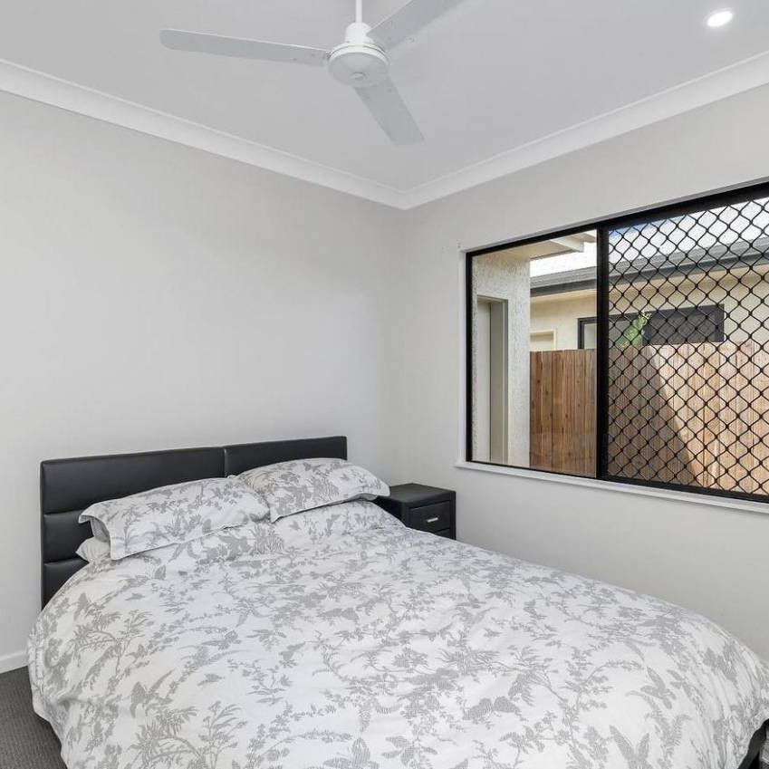 Four Bedroom - Unfurnished - Photo 1