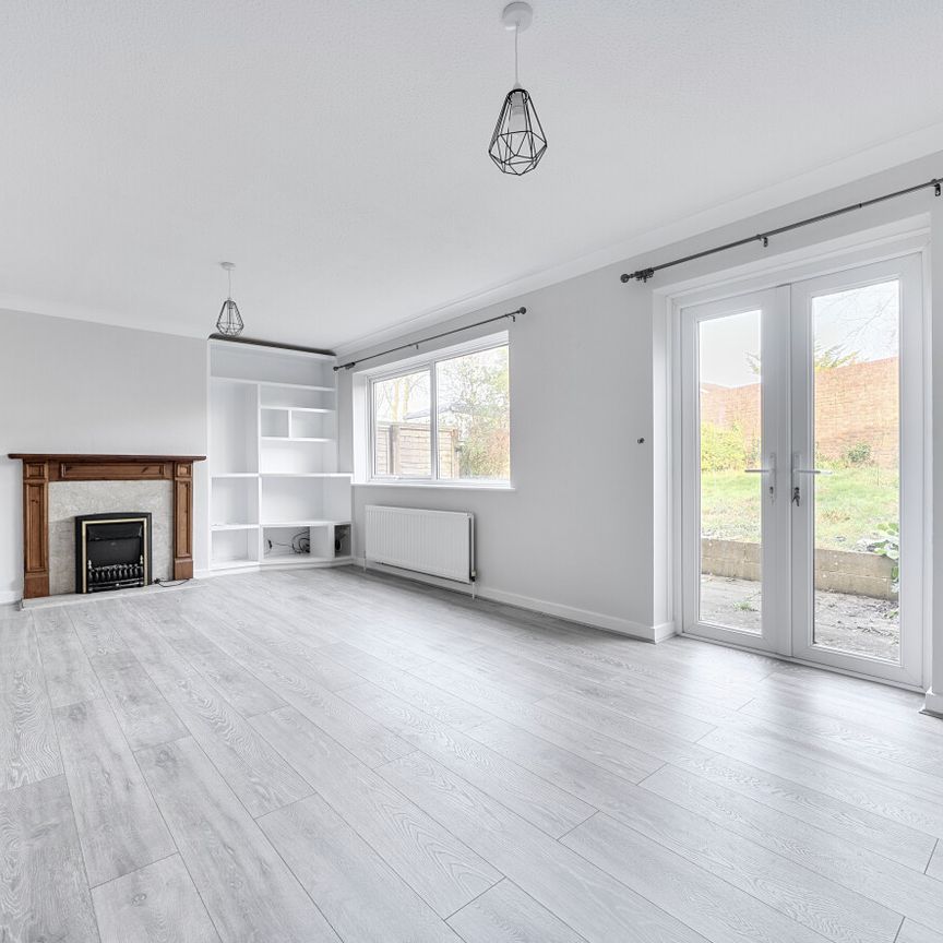 3 bedroom semi-detached house to rent - Photo 1