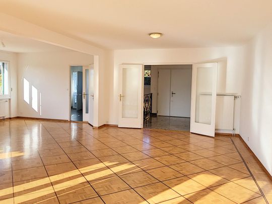 Villa de 6.5 pièces avec garage, jardin et piscine. - Photo 1