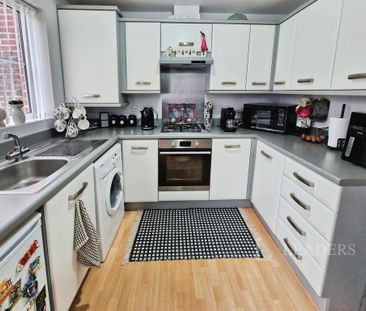 3 bedroom semi-detached house to rent - Photo 2