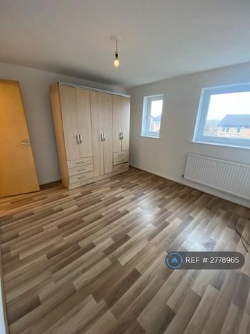 2 bedroom semi-detached house to rent - Photo 4