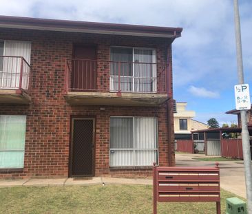 Neat Two Storey Townhouse - Photo 4