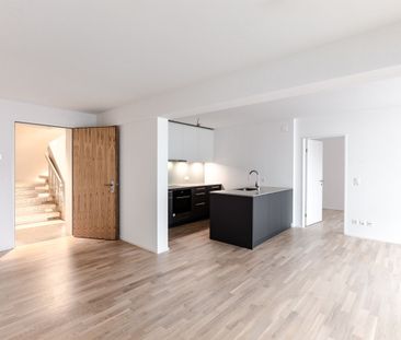 Extraordinarily cozy living! - Photo 4