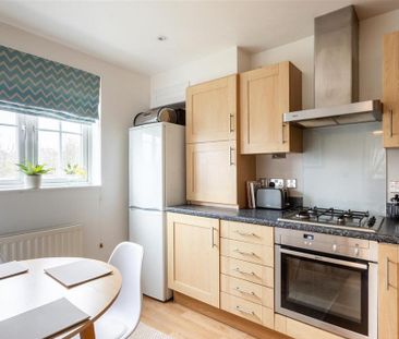 2 bedroom flat to rent - Photo 6