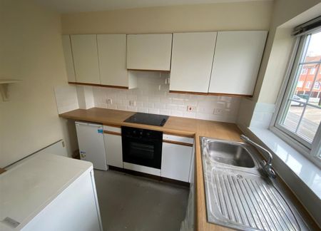 1 bedroom studio to rent - Photo 3