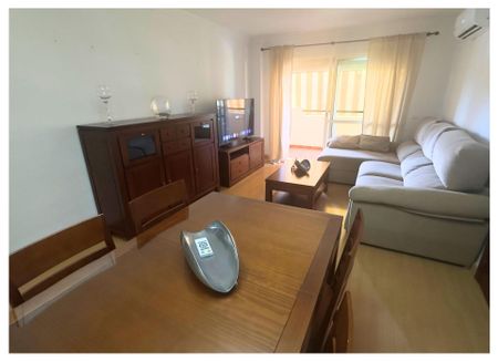 Piso en alquiler de larga temporada con terraza, garaje y trastero – Estepona - Photo 3