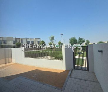 SPACIOUS 4BR FOR RENT | PRIME LOCATION - Photo 1