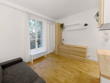 Rental Apartment Paris 15th Grenelle - Photo 3
