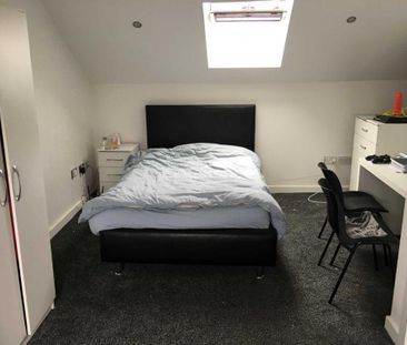 6 bedroom terraced house to rent - Photo 2