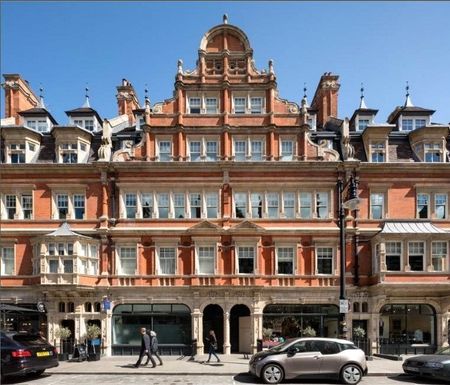 2 bedroom conversion flat with 1 reception and 2 bathrooms in Mayfair, W1K - Photo 2