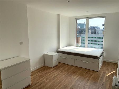 2 bedroom flat to rent - Photo 3