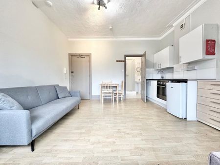 Studio to rent - Photo 5